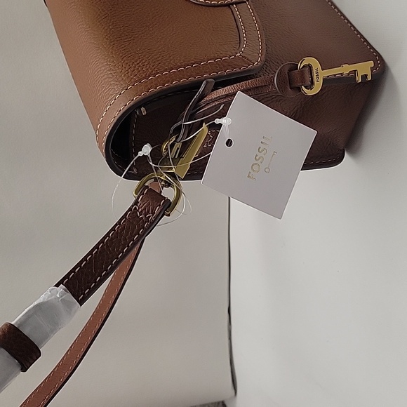 NWT Fossil Ainsley Small Flap Crossbody handbag Medium Brown Leather SHB3070210 - Picture 6 of 17